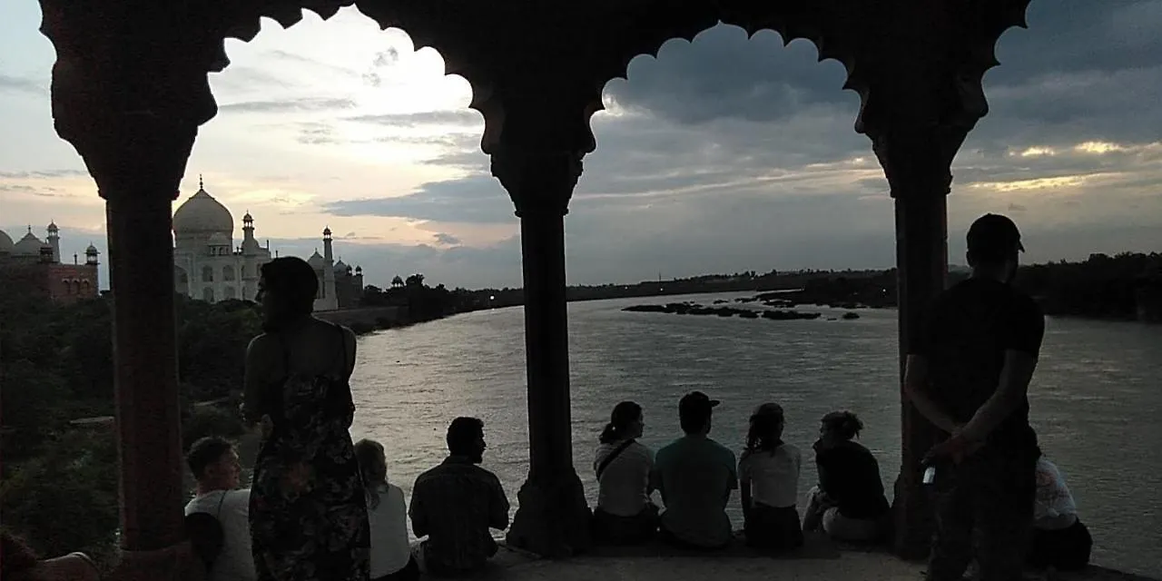 Zigzag Homestay Agra  Agra (Uttar Pradesh)